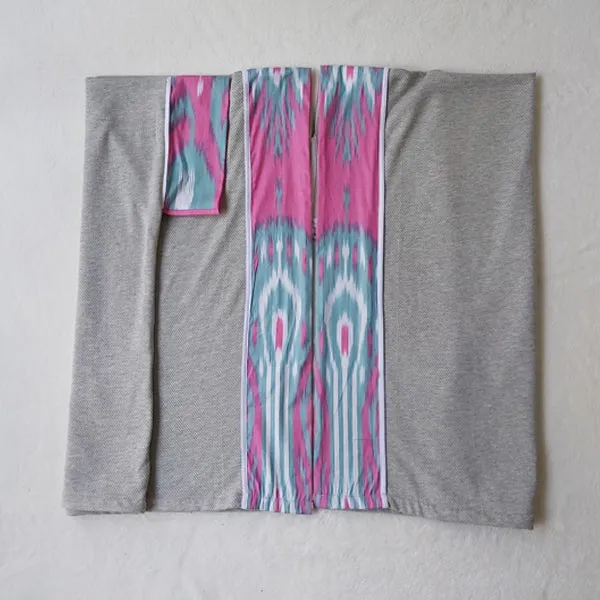 3W22 IKAT Poncho -Grey/Pink