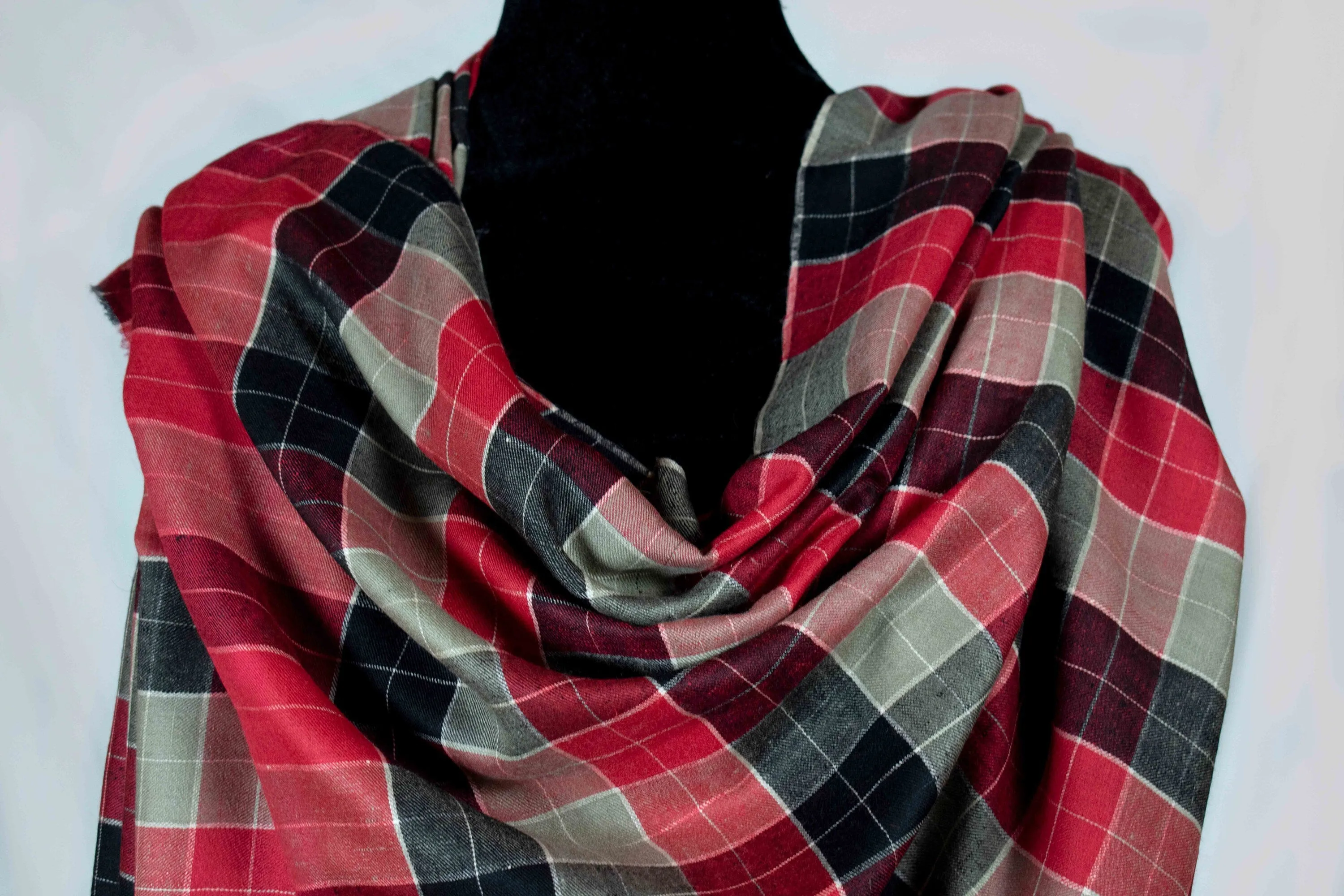 Checkster Pure Pashmina/Cashmere Shawl, Handwoven on Hand loom in Kashmir, Luxury, Masterpiece, Gift, King of Wool, Tight Weave