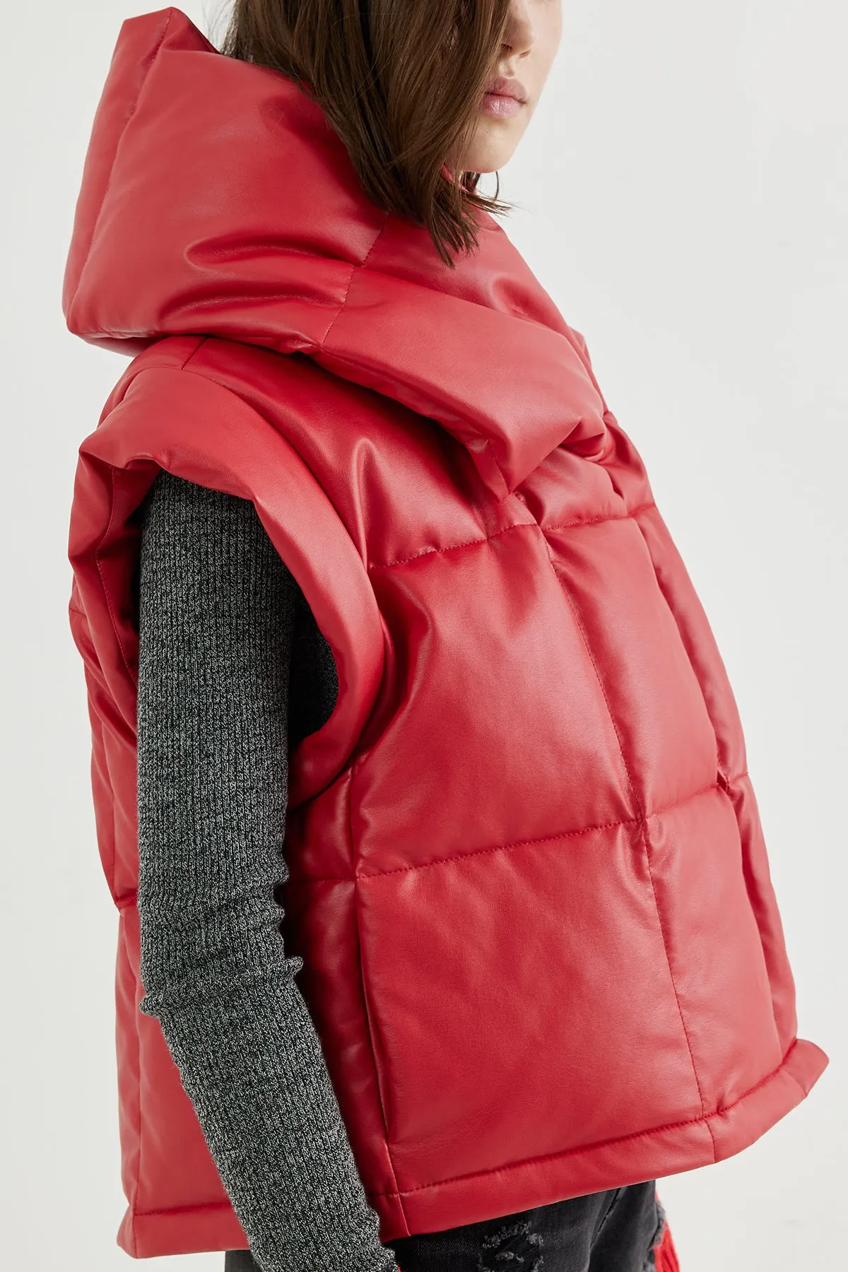 Vegan leather quilted-down hooded gilet